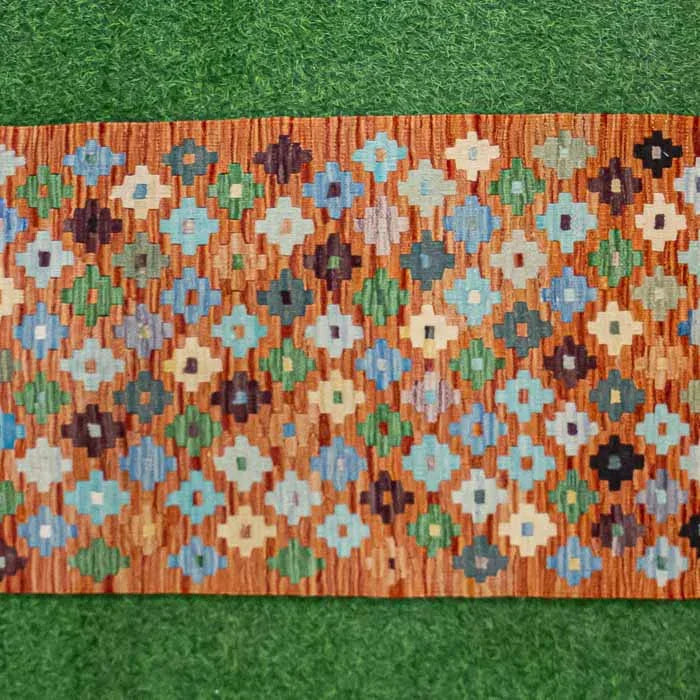 Tapete Kilim geométrico cultural artesanal para corredores.