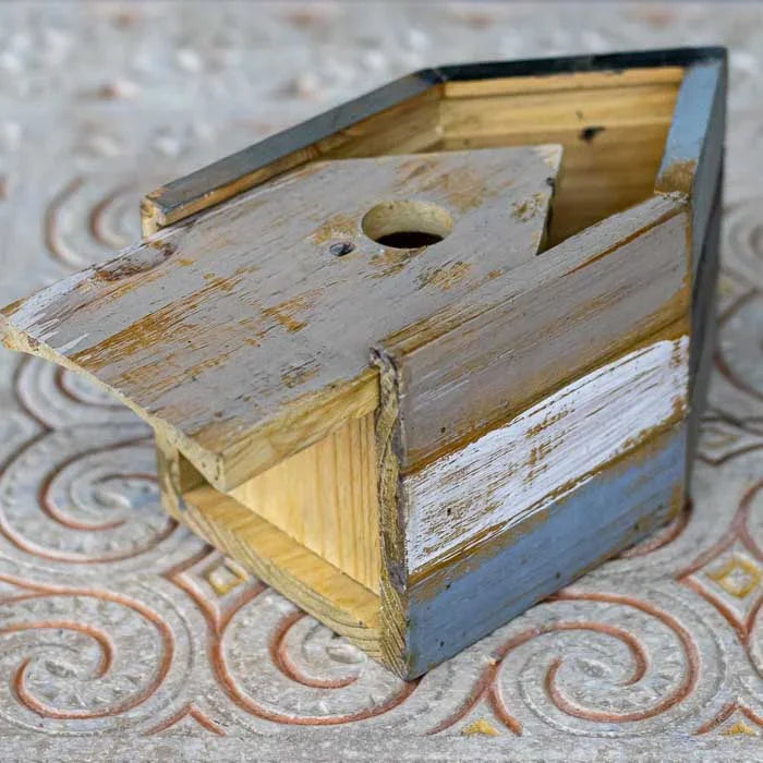 Objeto de jardim com função ecológica e charme natural brasileiro.