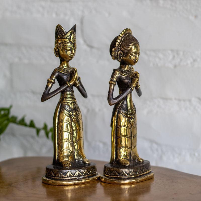 Esculturas em bronze casal tradicional Loro e Blonyo feita à mão.