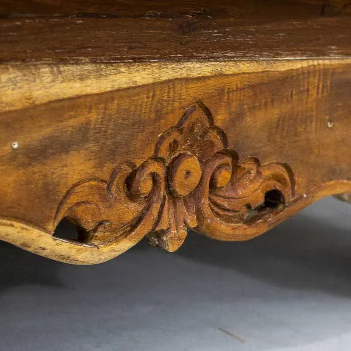 Gabinete rústico balinês feito à mão, perfeito para compor espaços com personalidade e equilíbrio visual.