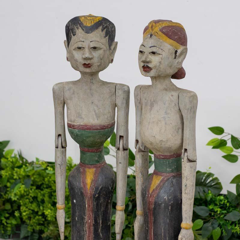 Esculturas verticais imponentes com 100cm de altura, ideais para decorar halls de entrada ou salas com temática oriental sofisticada.