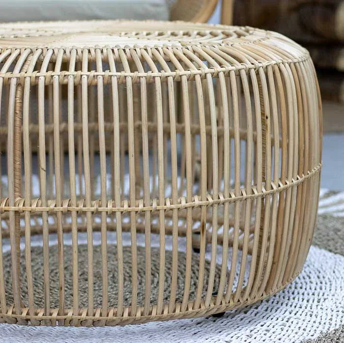 Móvel de centro exclusivo importado de Bali, feito com fibra natural.