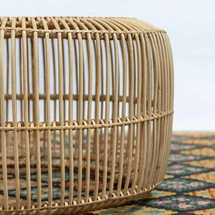 Mesinha de centro exclusiva importado de Bali, feito com fibra natural.