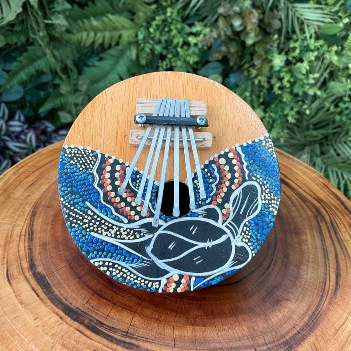 kalimba-carimba-instrumento-aborigene-artesanato-tartaruga-loja-decoracoes-artesintonia-artesanais-objetos-decorativos-bali-indonesia-handcraft-balinese-handmade