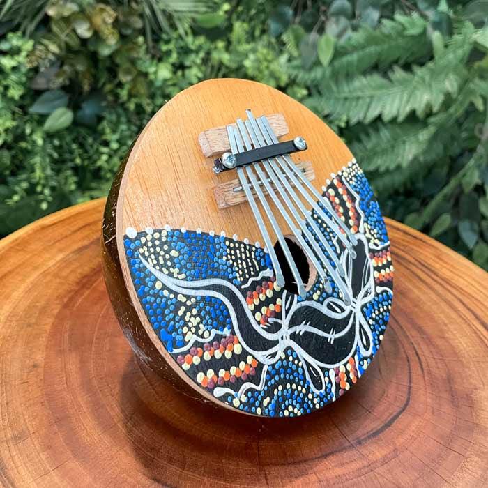 kalimba-carimba-instrumento-aborigene-artesanato-tartaruga-loja-decoracoes-artesintonia-artesanais-objetos-decorativos-bali-indonesia-handcraft-balinese-handmade