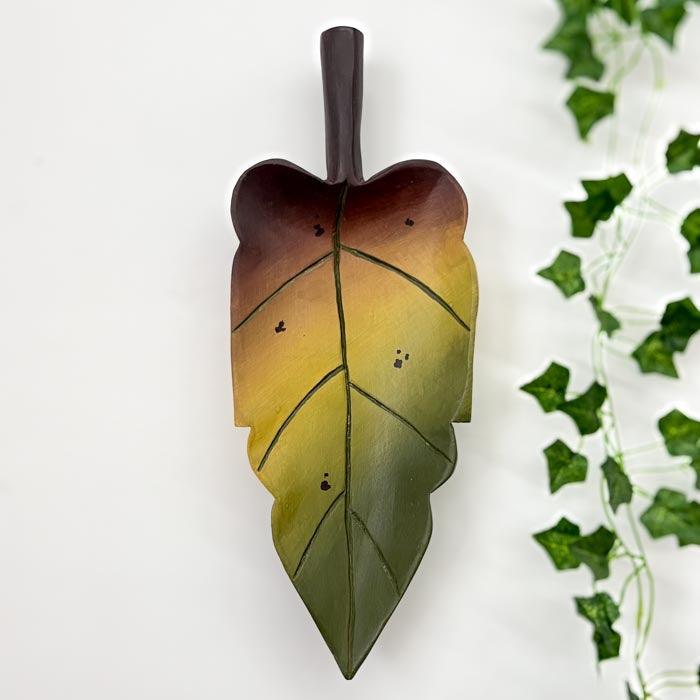 CR403-3-escultura-paredes-madeira-folhagem-folhas-artesanal-decoracao-casa-minas-gerais-curral-loja-decoracoes-artesanais-brasil-objetos-artesanais-decorativos-03