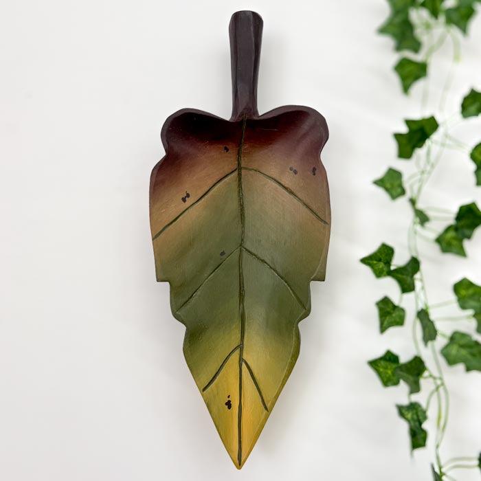 CR403-4-escultura-paredes-madeira-folhagem-folhas-artesanal-decoracao-casa-minas-gerais-curral-loja-decoracoes-artesanais-brasil-objetos-artesanais-decorativos-02