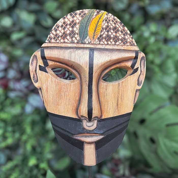 CR583-55-mascara-indigena-decorativa-etnia-umutina-artesanato-brasileiro-curral-cor-minas-gerais-prados-madeira-decoracao-brasileira-design-autoral-loja-artesintonia-5