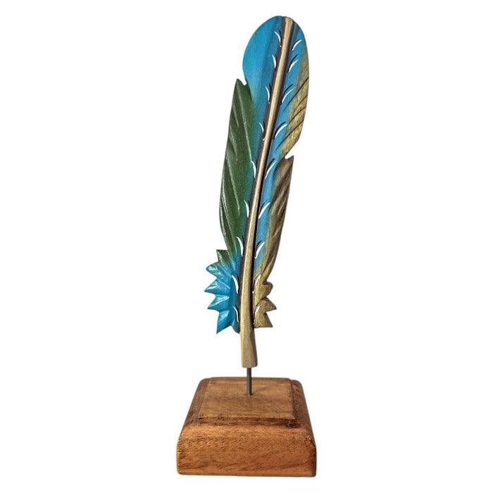 CR669-1-escultura-pena-pequena-entalhada-artesanato-brasileiro-curral-cor-minas-gerais-prados-madeira-decoracao-brasileira-design-autoral-loja-artesintonia-3