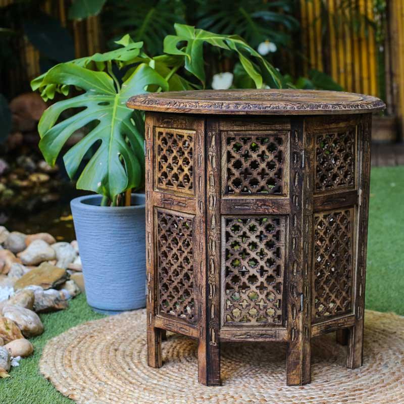 Encante-se com a Mesa Indiana Carving em Madeira, uma obra-prima artística de habilidade e tradição 🎭🏯