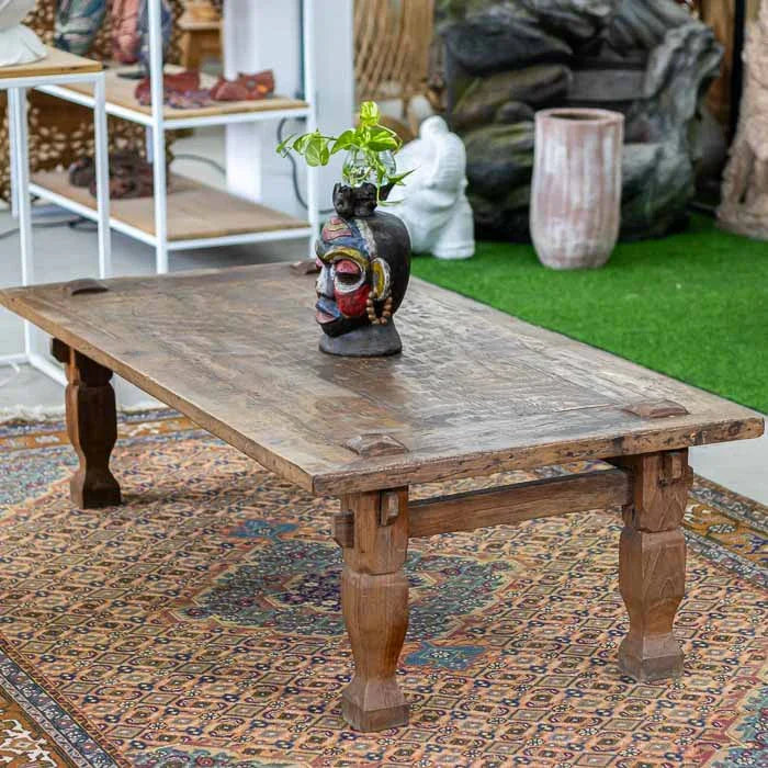 Mesa de centro reciclada em madeira teca artesanal modelo 01 com tampo maciço.