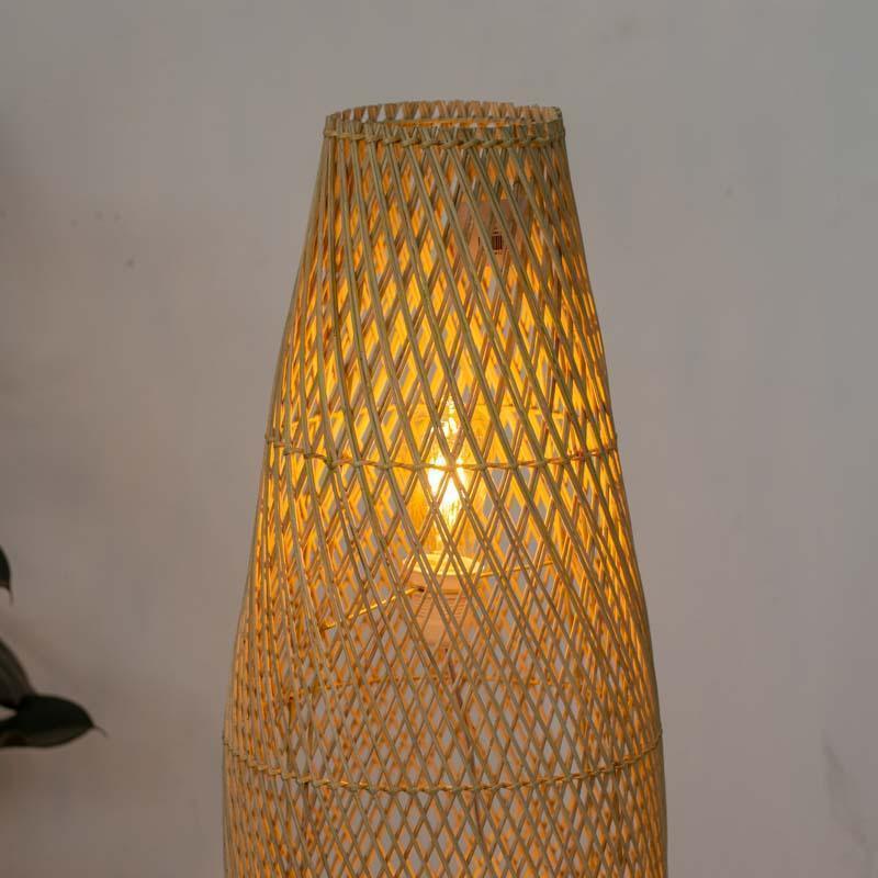 Arte em fibras da Indonésia: par de luminárias cilíndricas em rattan para decoração boho chic.