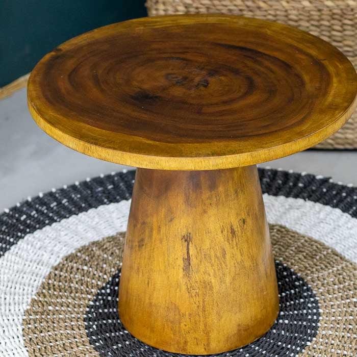 Móvel balinês em madeira sólida, ideal para quem busca originalidade e durabilidade.