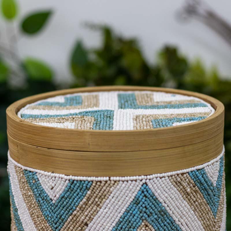 pote caixa redondo redonda bambu minçanga azul branco bali balines indonesia artesão artesãos artistas art decor decoração home house zen white blue