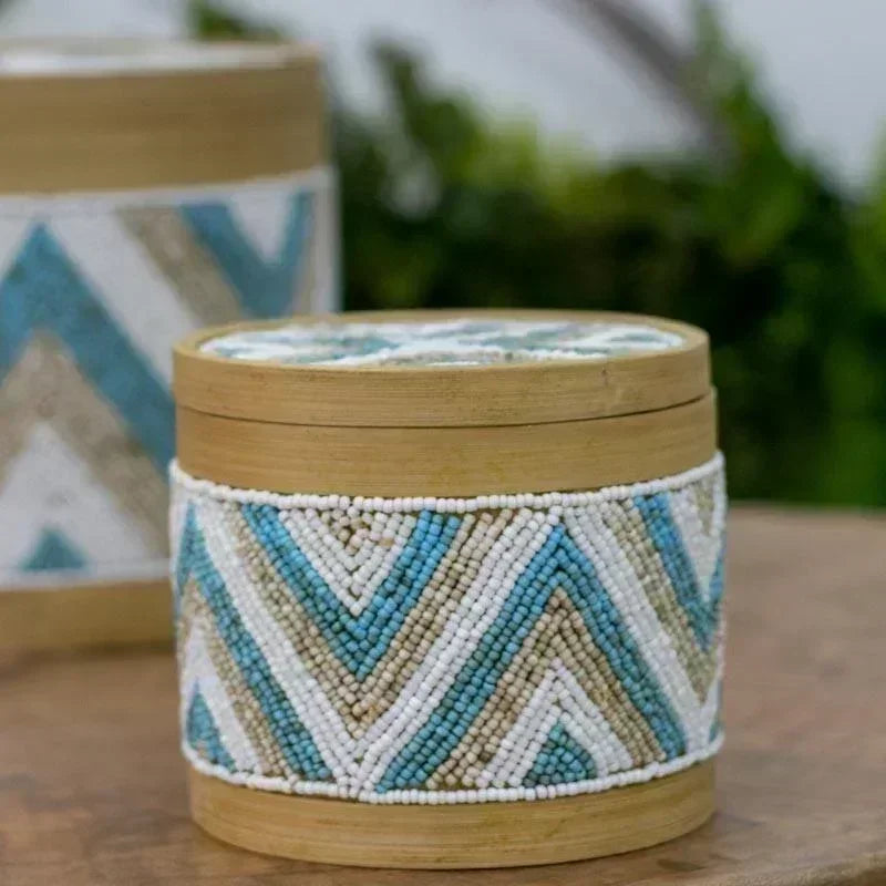 pote caixa redondo redonda bambu minçanga azul branco bali balines indonesia artesão artesãos artistas art decor decoração home house zen white blue