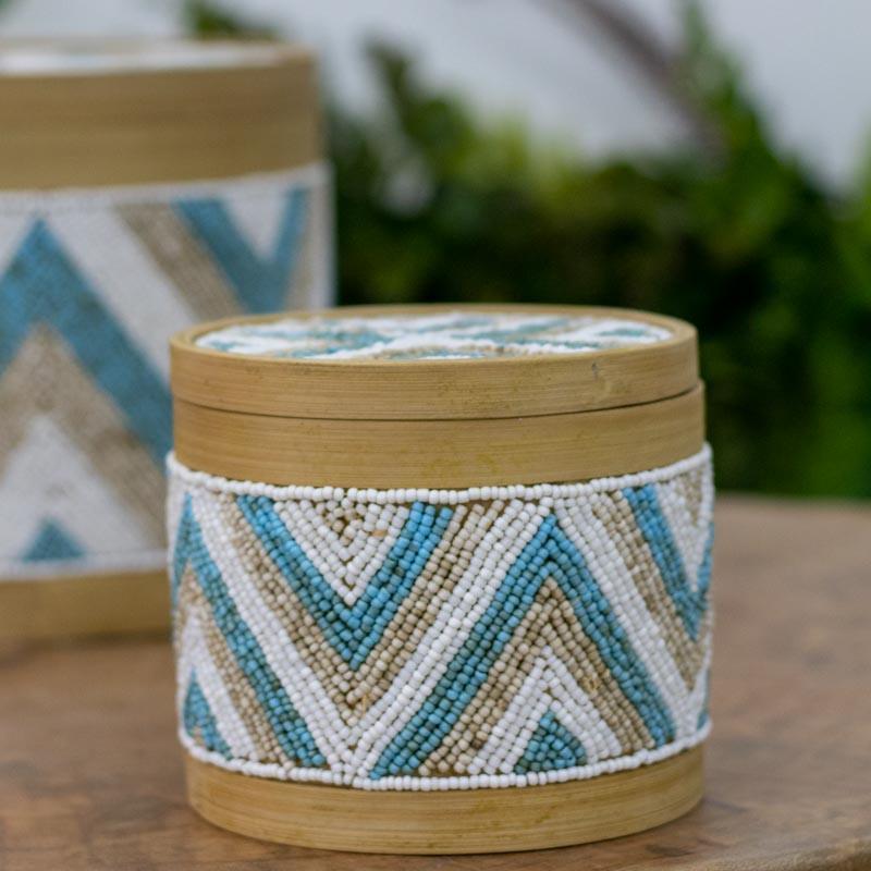 pote caixa redondo redonda bambu minçanga azul branco bali balines indonesia artesão artesãos artistas art decor decoração home house zen white blue
