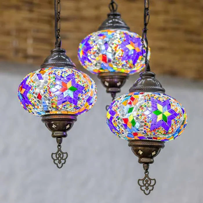 Luminária tripla artesanal colorida da Turquia.