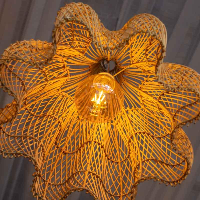 Luminária em Rattan Bali | Floral