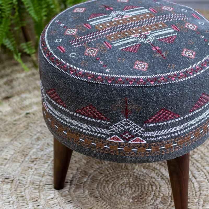 banquinho-puff-indiano-marrom-floral-flores-home-decor-decoracao-decoracao-indiana-artesintonia-3