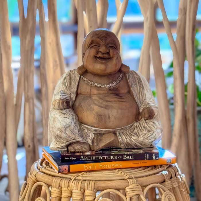GL13-happy-buddha-feliz-sorridente-madeira-escultura-loja-artesintonia-decoracao-balinesa-indonesia-objetos-artesanais-decorativos-home-decoration-casa-63