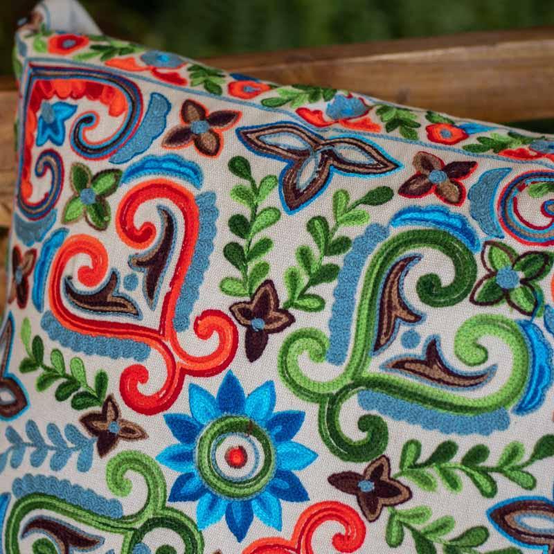 Almofada Indiana Bordada 45cm - Arte & Sintonia 2023, Almofadas, arte indiana, boho, facenews, Textil