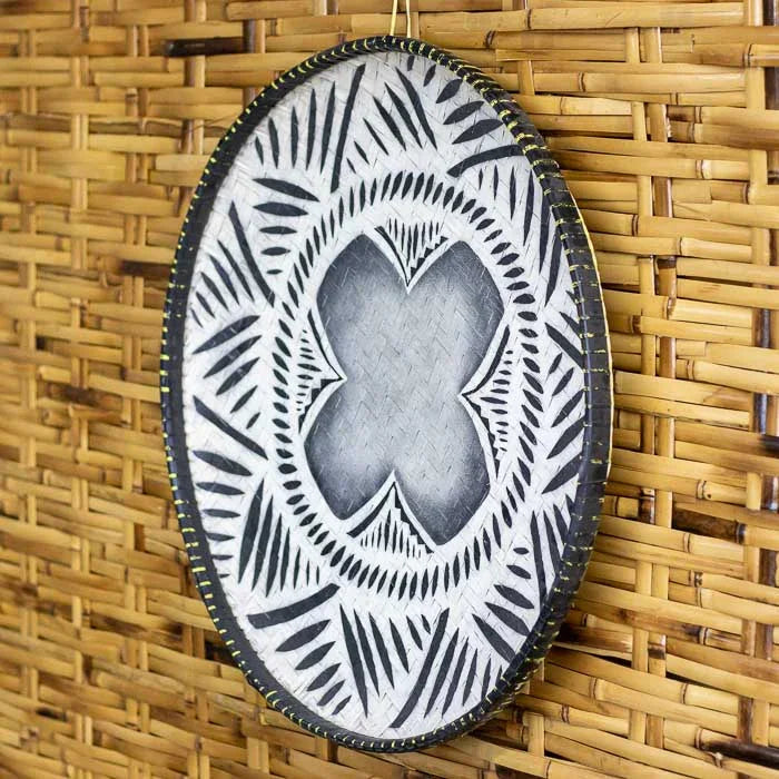 Arte decorativa de parede com trançado artesanal balinês em bambu