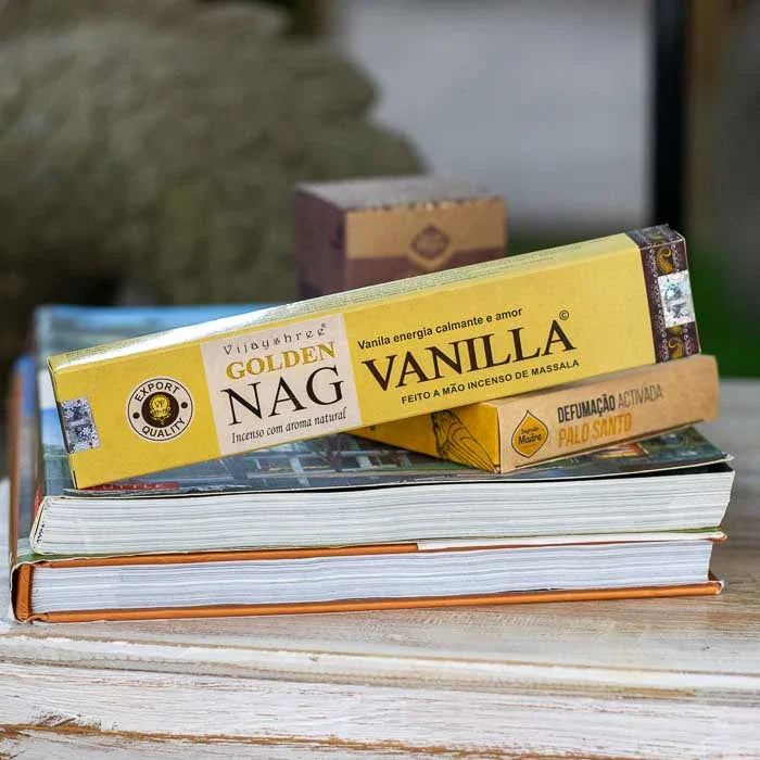 Incenso artesanal indiano Golden Nag com 12 varetas