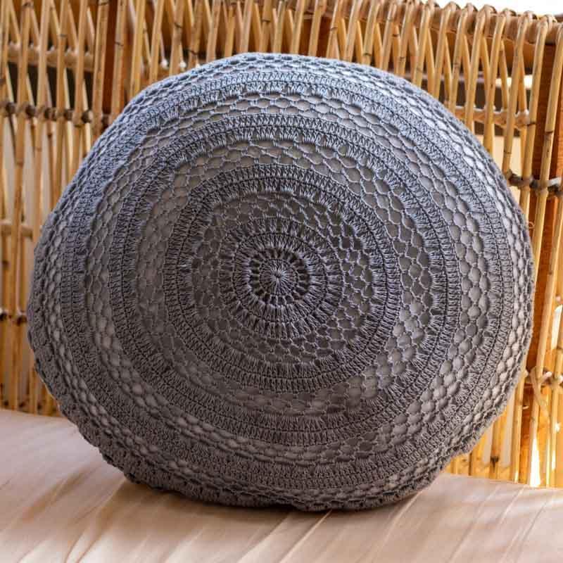 almofada tricotada tricot artesanal bali redonda decoracao sala sofa cadeira descanso loja artesintonia design interiores boho estilo zen