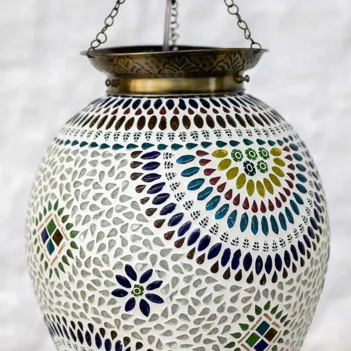 Lustre pendente oval em estilo oriental para composição de salas de jantar e ambientes elegantes.
