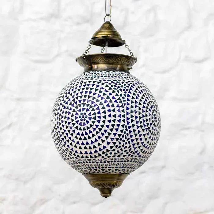 Lustre pendente globo em estilo oriental para composição de salas de jantar e halls elegantes.