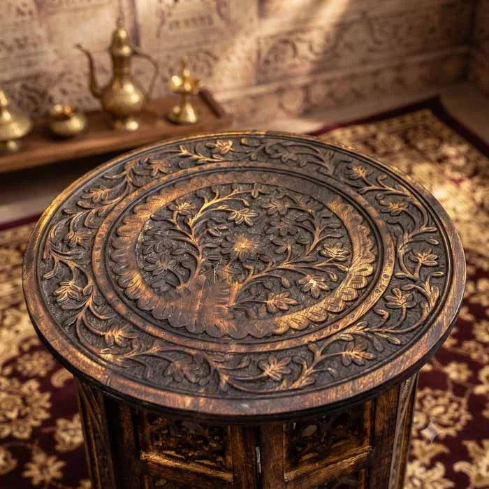 Mesa de apoio de 46cm de altura perfeita para decoração mística e zen.