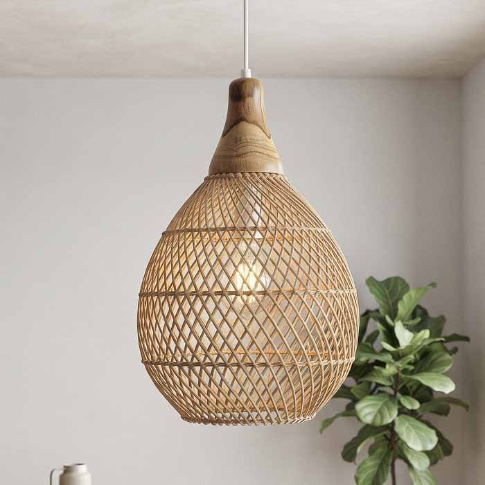 Luminária pendente em rattan artesanal com visual natural e elegante, unindo funcionalidade e estética tropical