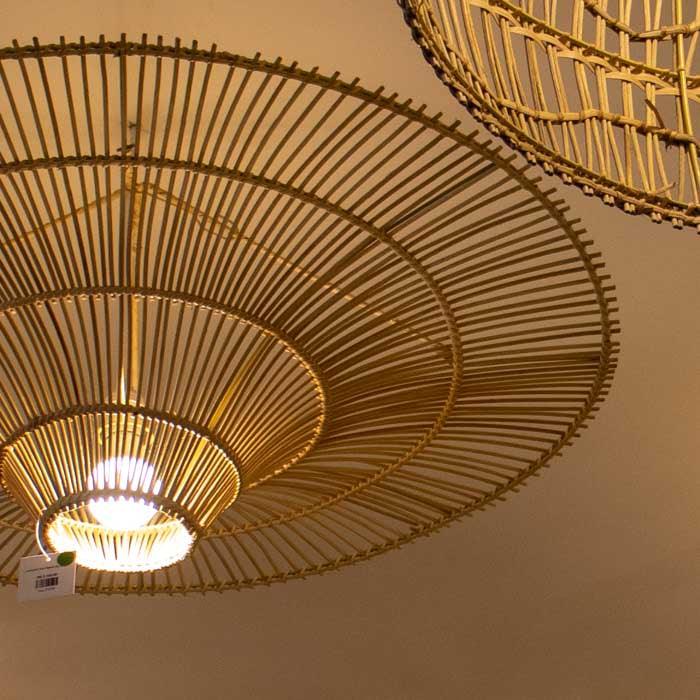 LP26-lustre-luminaria-teto-pendente-rattan-fibra-natural-loja-artesintonia-objetos-decorativos-artesanais-decoracao-casa-ambientes-indonesia-artefatos-16