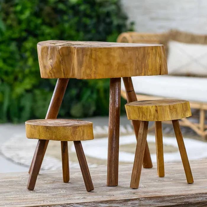 Mini banco de apoio com estilo orgânico e rústico sofisticado