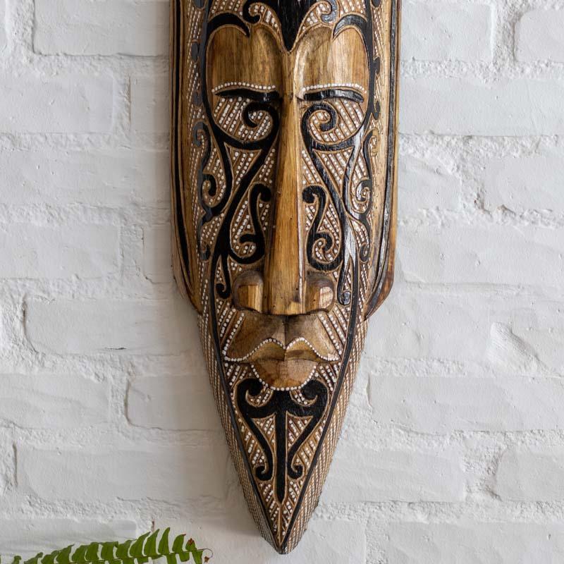 mascara decorativa borneo kuat bali indonesia madeira albizia artesanato cultura tradicao loja artesintonia 02