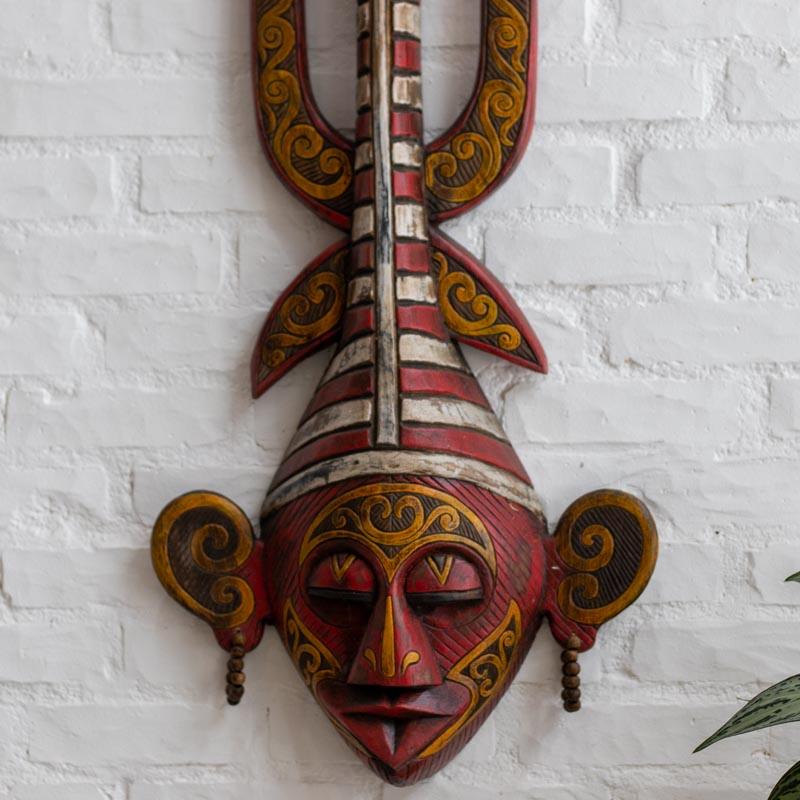 mascara decorativa borneo kuat bali indonésia madeira albizia artesanato cultura tradição loja artesintonia 05