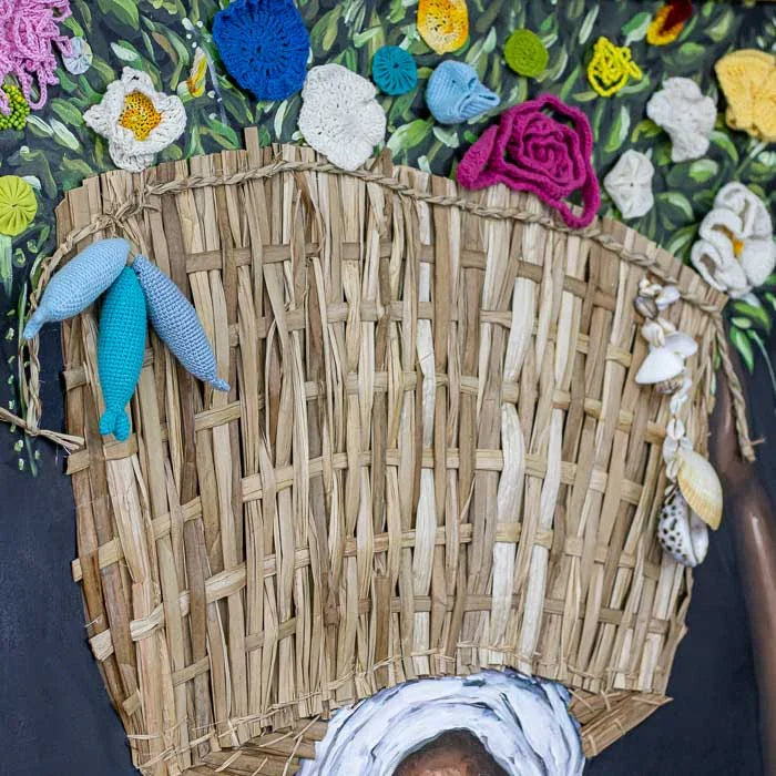 Arte brasileira com temática africana e cores intensas sobre tela.