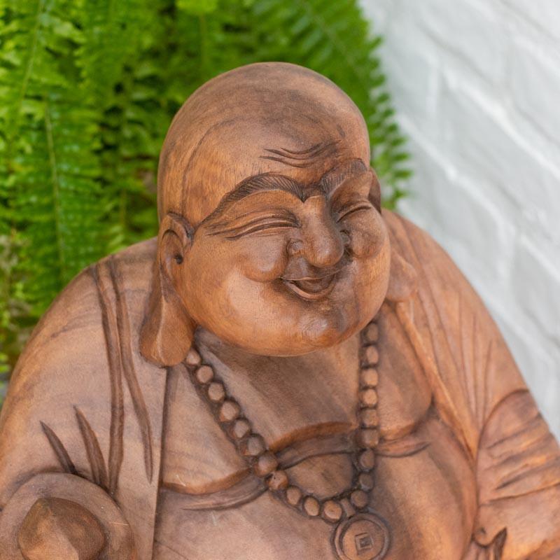 Peça decorativa de luxo rústico em madeira natural, escultura de Happy Buddha disponível em 30cm e 40cm.