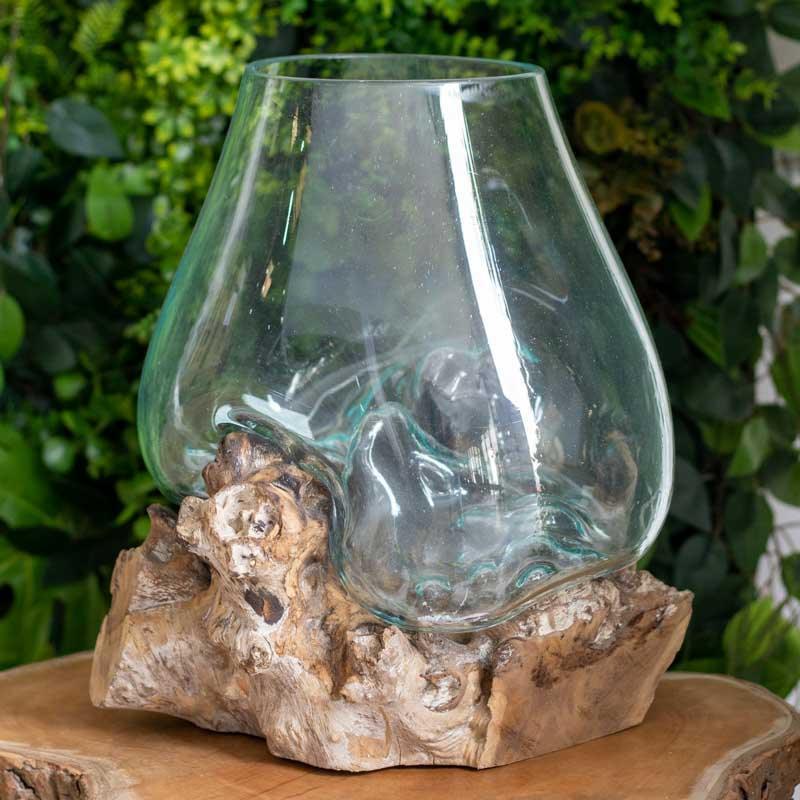 Objeto de decoração zen da Arte e Sintonia: terrário de vidro e madeira rústica importada.