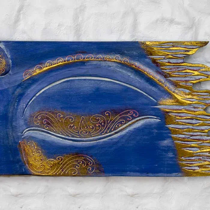 Painel artesanal Olhos de Buda em madeira rústica de Bali.
