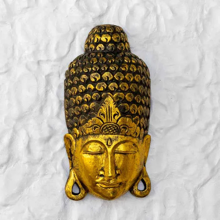 Máscara Buda Face dourada entalhada em madeira artesanal de Bali.