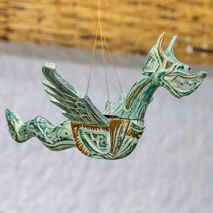 Escultura Dragão Naga pátina artesanal em madeira desmontável feita em Bali.