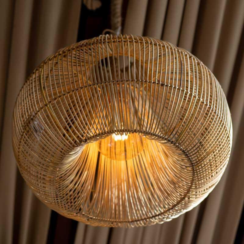 luminaria de fibras naturais tramadas trancadas rattan rotim objetos artesanais luminarias teto lamps balinese fiber artesintonia