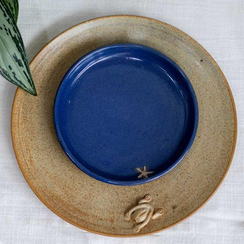 Prato de 18cm de diâmetro com temática marinha para decoração de mesas e aparadores.