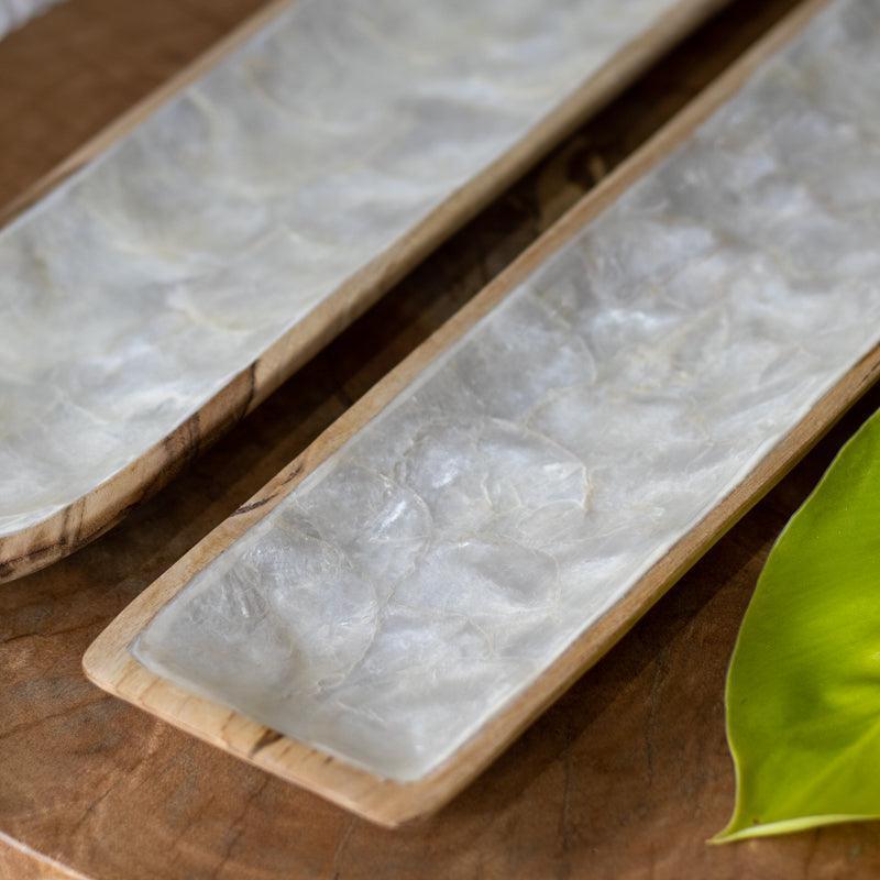 Travessa artesanal retangular feita à mão em Bali.