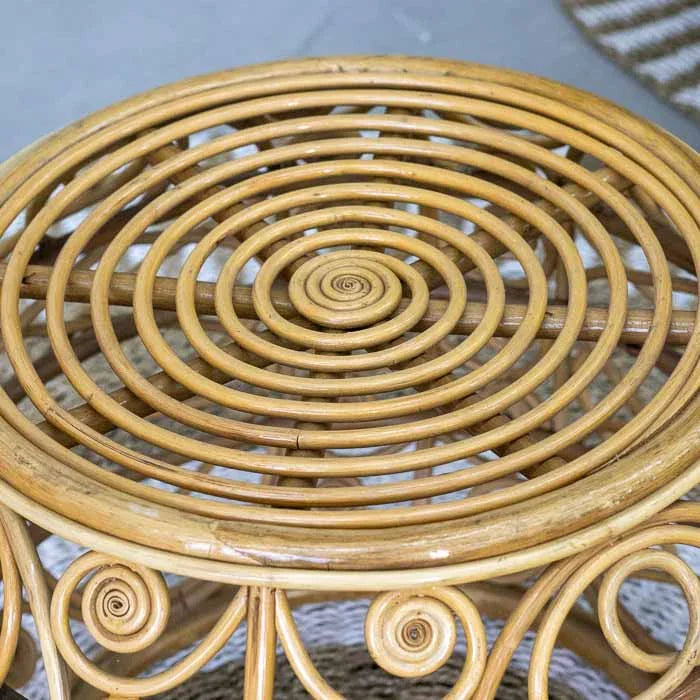 Mesa de Centro TayNinh rústica em rattan clara com design natural.