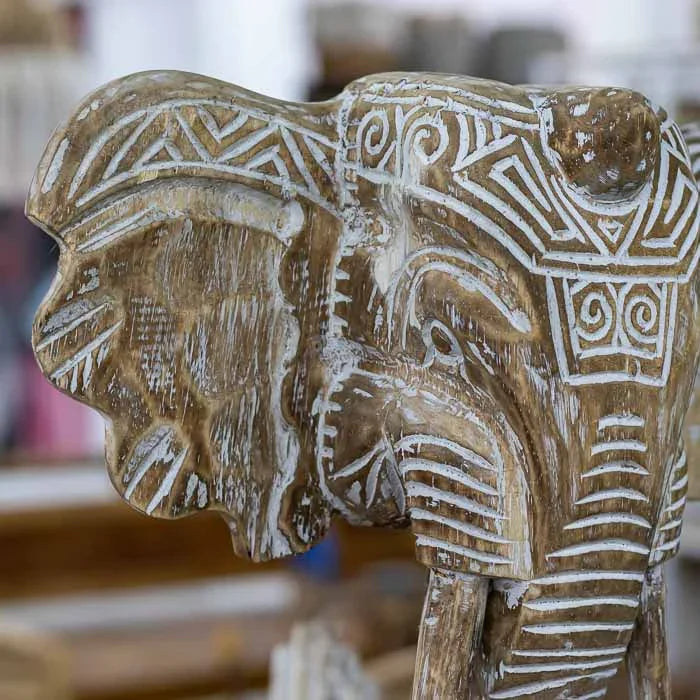Cabeça de Elefante Tribal grande em madeira entalhada feita à mão.