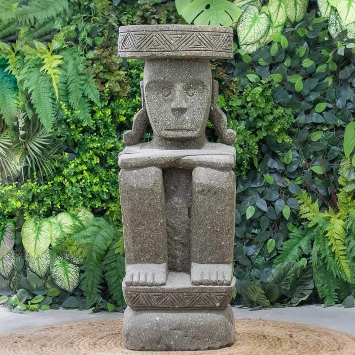 Escultura tribal feita em pedra Green Stone, produzida artesanalmente em Bali.