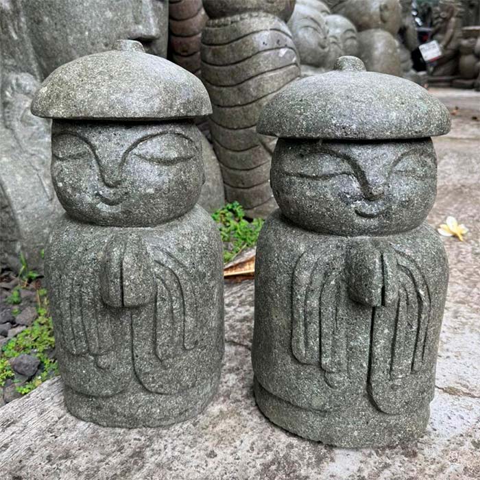 Estátua de monge de Bali para recepção de residências e espaços de meditação sofisticados.