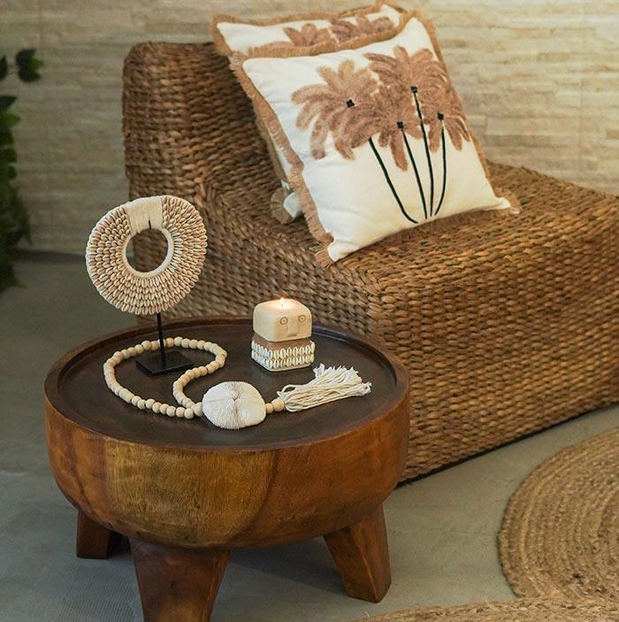 sofa-poltrona-fibra-mesa-decoracao-madeira-suar-balinesa-indonesia-objetos-decorativos-artesintonia-loja